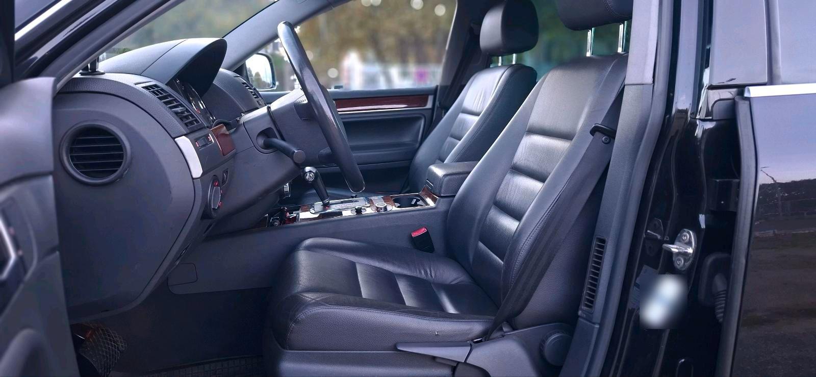 Volkswagen Touareg 2004 — photo 11