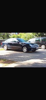 Mercedes-Benz E 240 Automatik Schiebedach... - Mercedes-Benz E 240 Gebrauchtwagen in Berlin