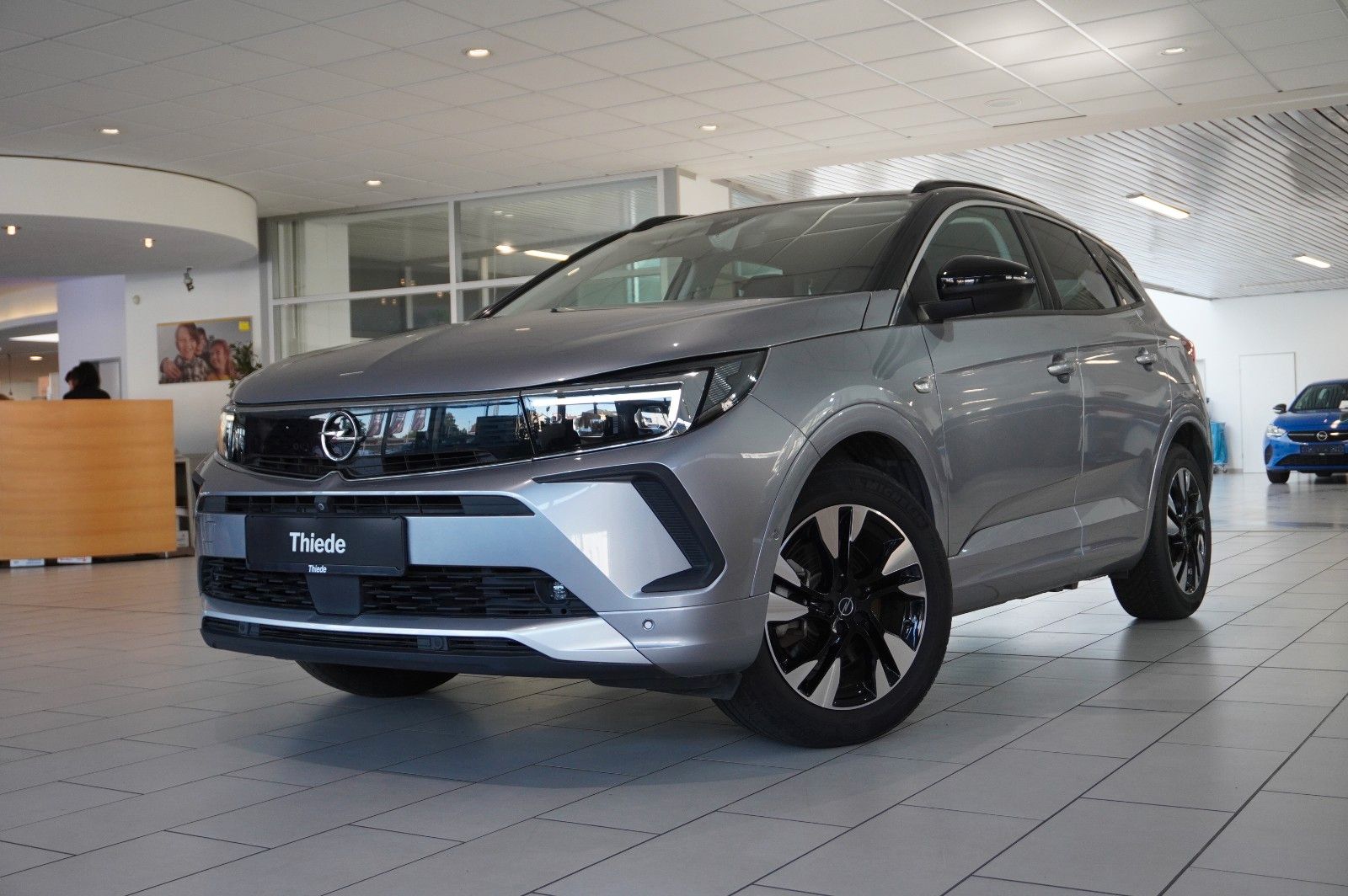 Fahrzeugabbildung Opel Grandland (X) ULTIMATE 4HYBRID NAVI/LED/SPORT/SH