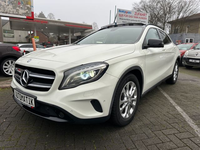 Mercedes-Benz GLA 220 CDI / d 4Matic/AUTOMATIK/LED/NAV/PANNO