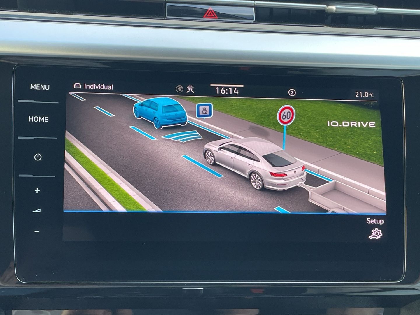 Arteon 2.0 TSI DSG R-Line AHK/DCC/Kamera/Keyless