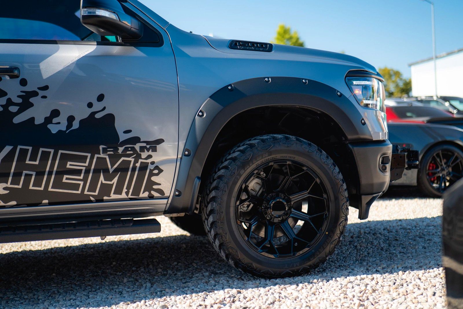 Fahrzeugabbildung Dodge RAM 5.7 V8 HEMI 4x4 OFFROAD LONGBED Seilwinde 5T