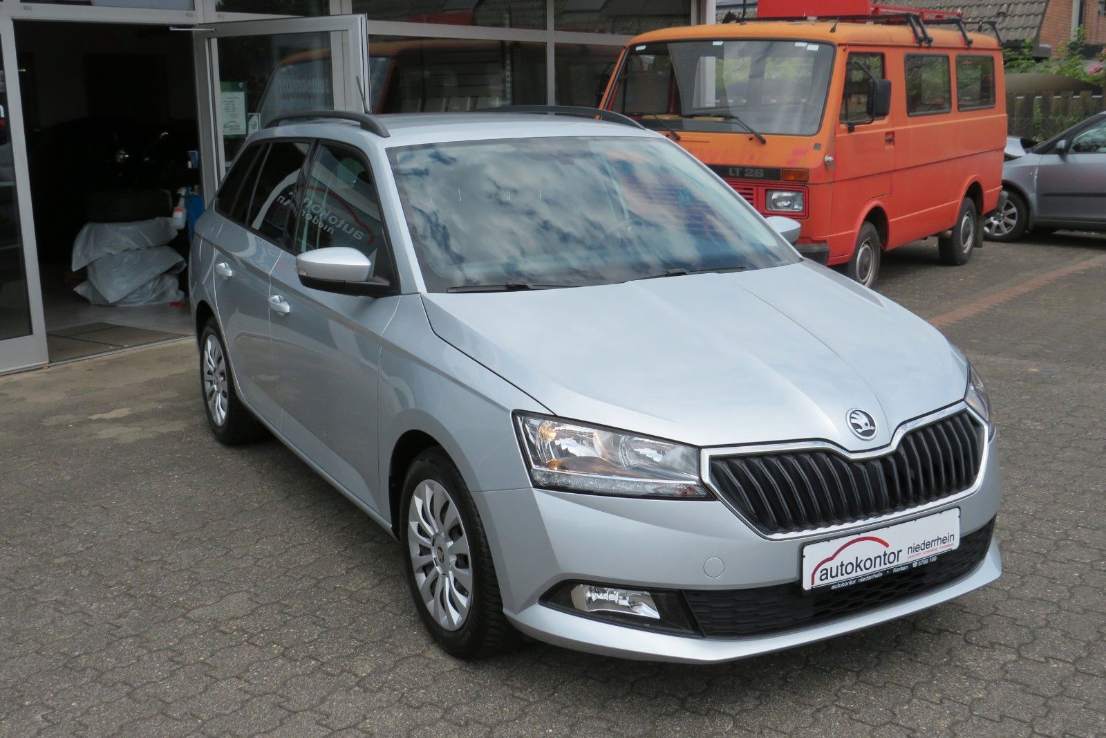 Fahrzeugabbildung SKODA Fabia Combi Ambition KLIMA SITZH. GRA PDC APP-C.