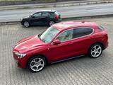 Alfa Romeo Stelvio Q4 6C Villa de Este nur 39 Stück - Alfa Romeo: Allradantrieb