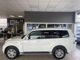 Mitsubishi Pajero 3.2 DI-D Plus 7 Sitzer T-Leder AHK 3.5 T - Mitsubishi Pajero: 3.5