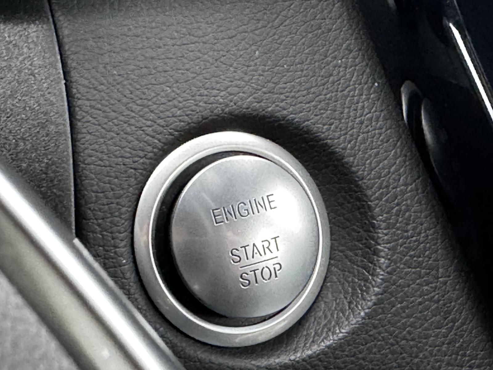 Fahrzeugabbildung Mercedes-Benz GLC 250 4Matic AMG-Line Interieur Kamera LED