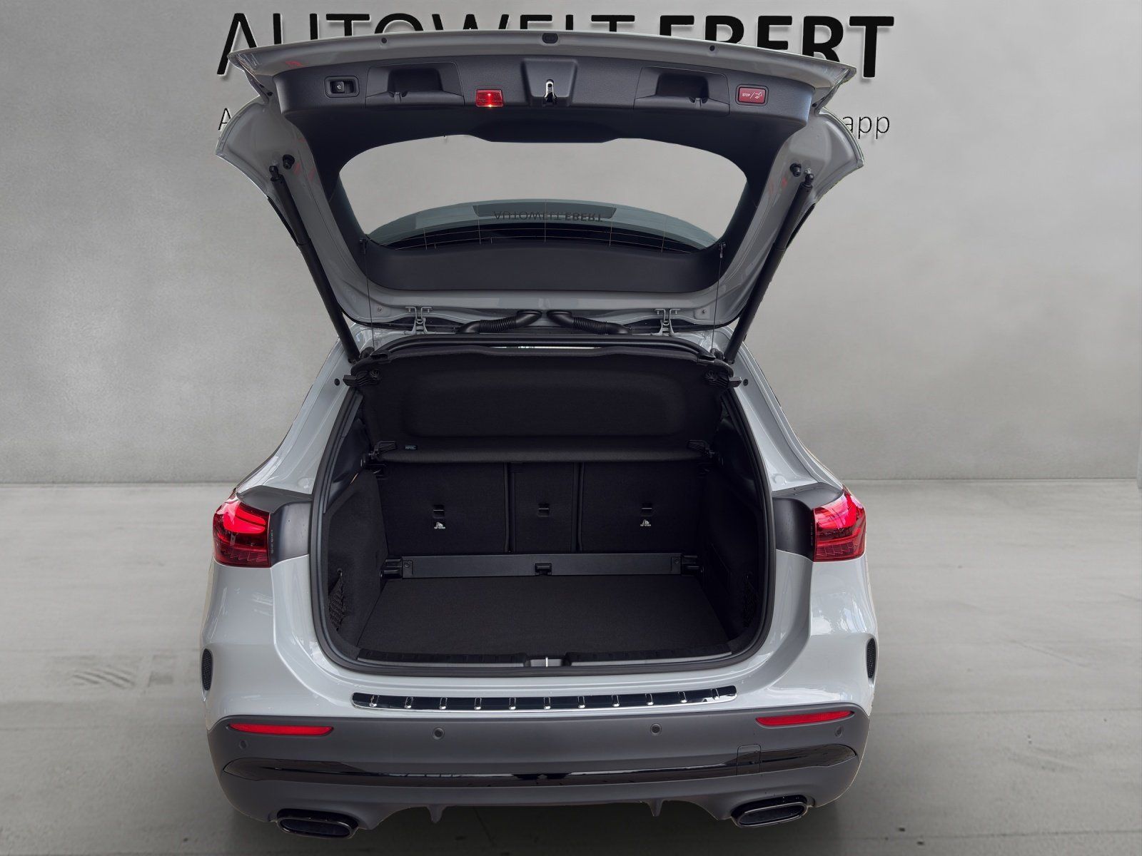 Fahrzeugabbildung Mercedes-Benz GLA 220 4M AMG+ Pano STANDHZG Distro GurtGrau