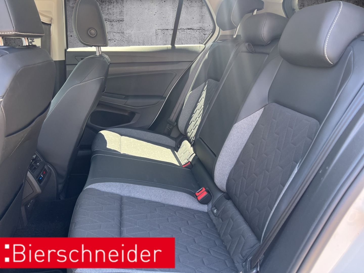 Volkswagen Golf - Bild 10