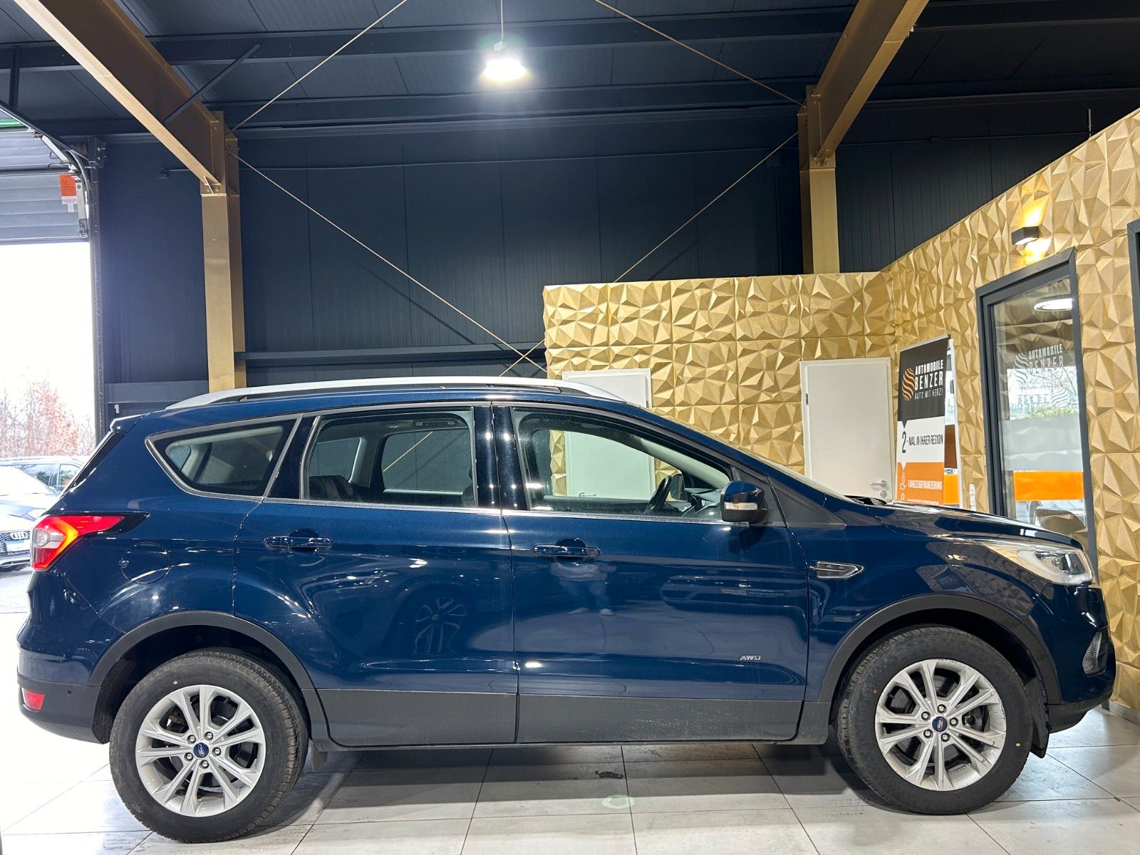 Fahrzeugabbildung Ford Kuga Titanium/PANO/AMBIENTE/KAMERA