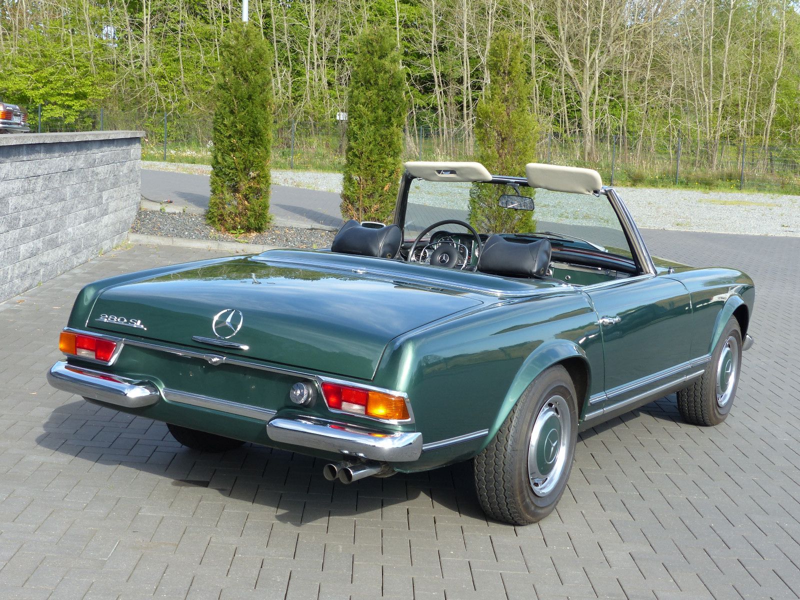 Fahrzeugabbildung Mercedes-Benz 280 SL Pagode