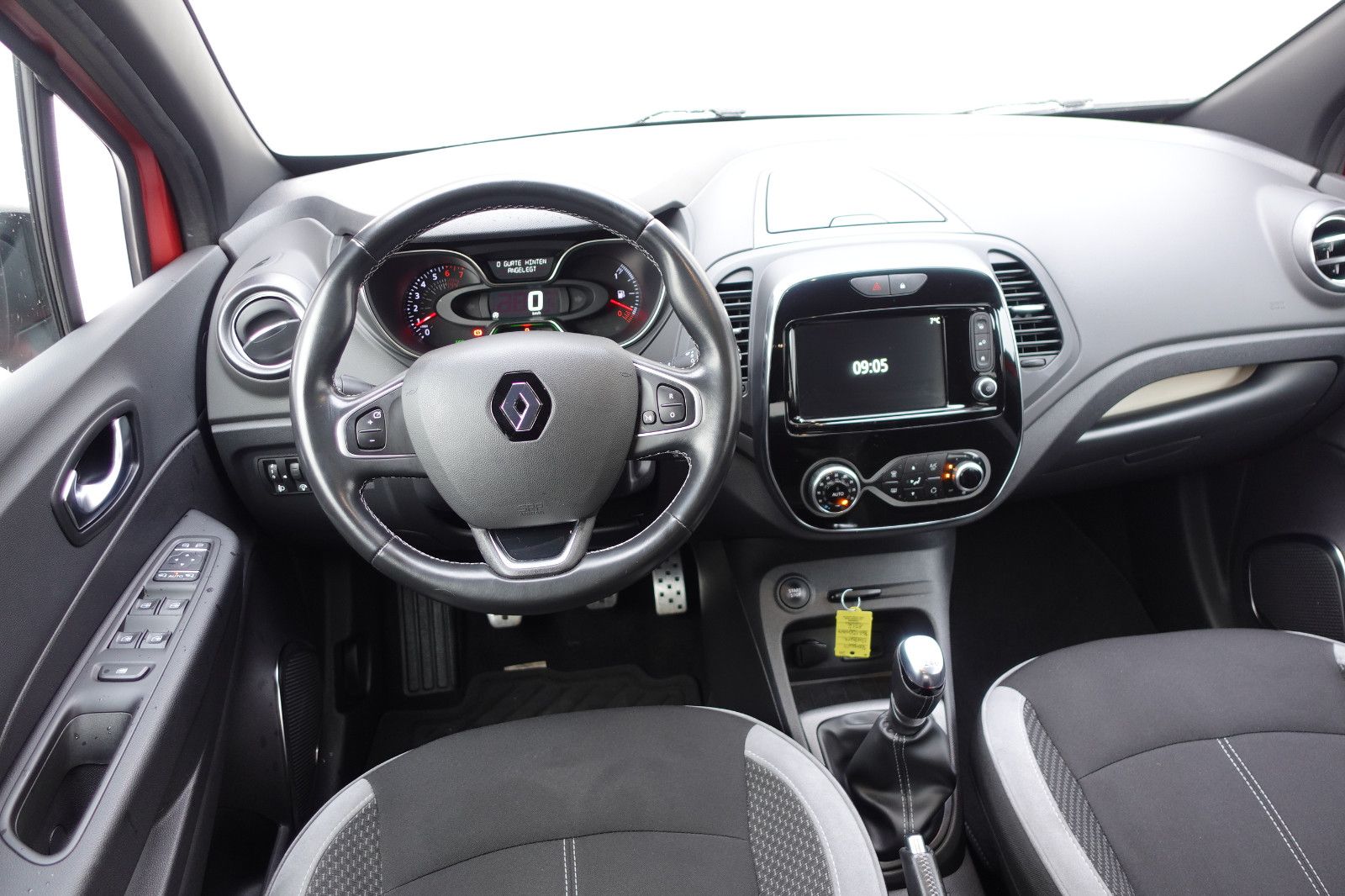 Fahrzeugabbildung Renault Captur BOSE Edition 1.3TCe,Navi,Sitzhzg,AHK,LED