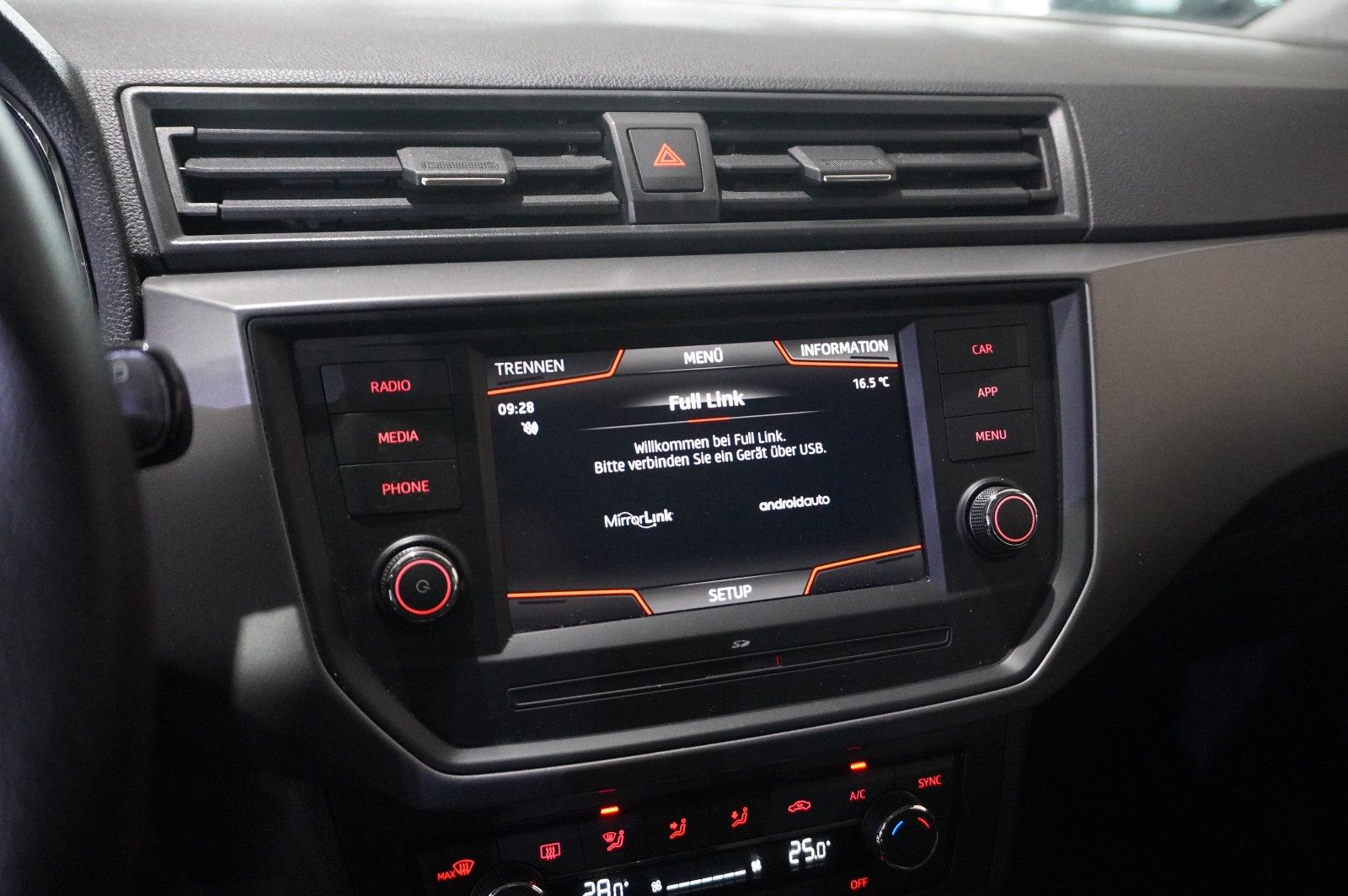 Fahrzeugabbildung SEAT Ibiza 1.0 MPI STYLE 5-TÜR NAVI/PDC/TEMP./NEBEL