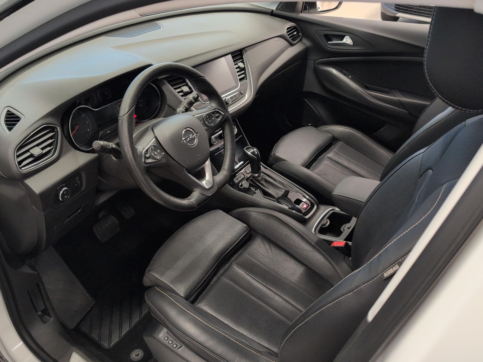 OPEL Grandland X Grandland 1.6 Turbo Ultimate Automatik Navi AHK – Bild 44