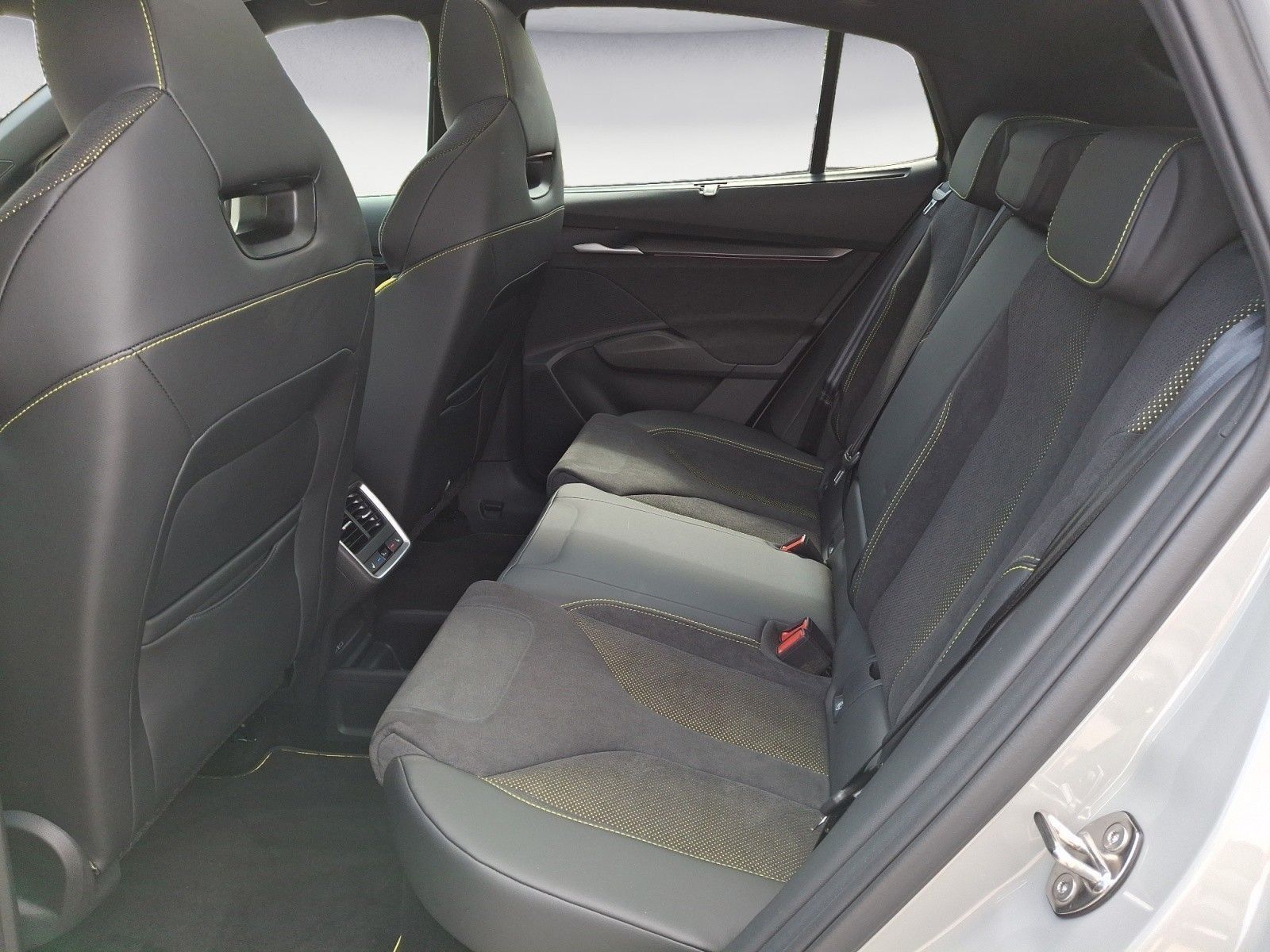 Skoda Enyaq - Bild 14