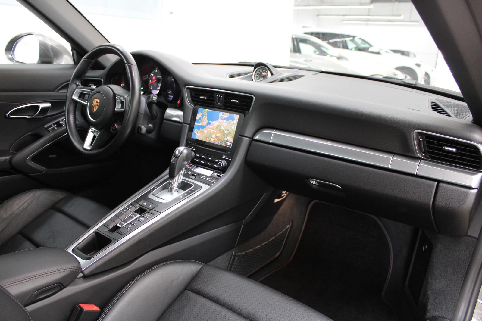 PORSCHE 991 TARGA 4S