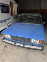 Lada 2105 schöner Zustand - Lada mit Benzin-Antrieb: Limousine, 2105
