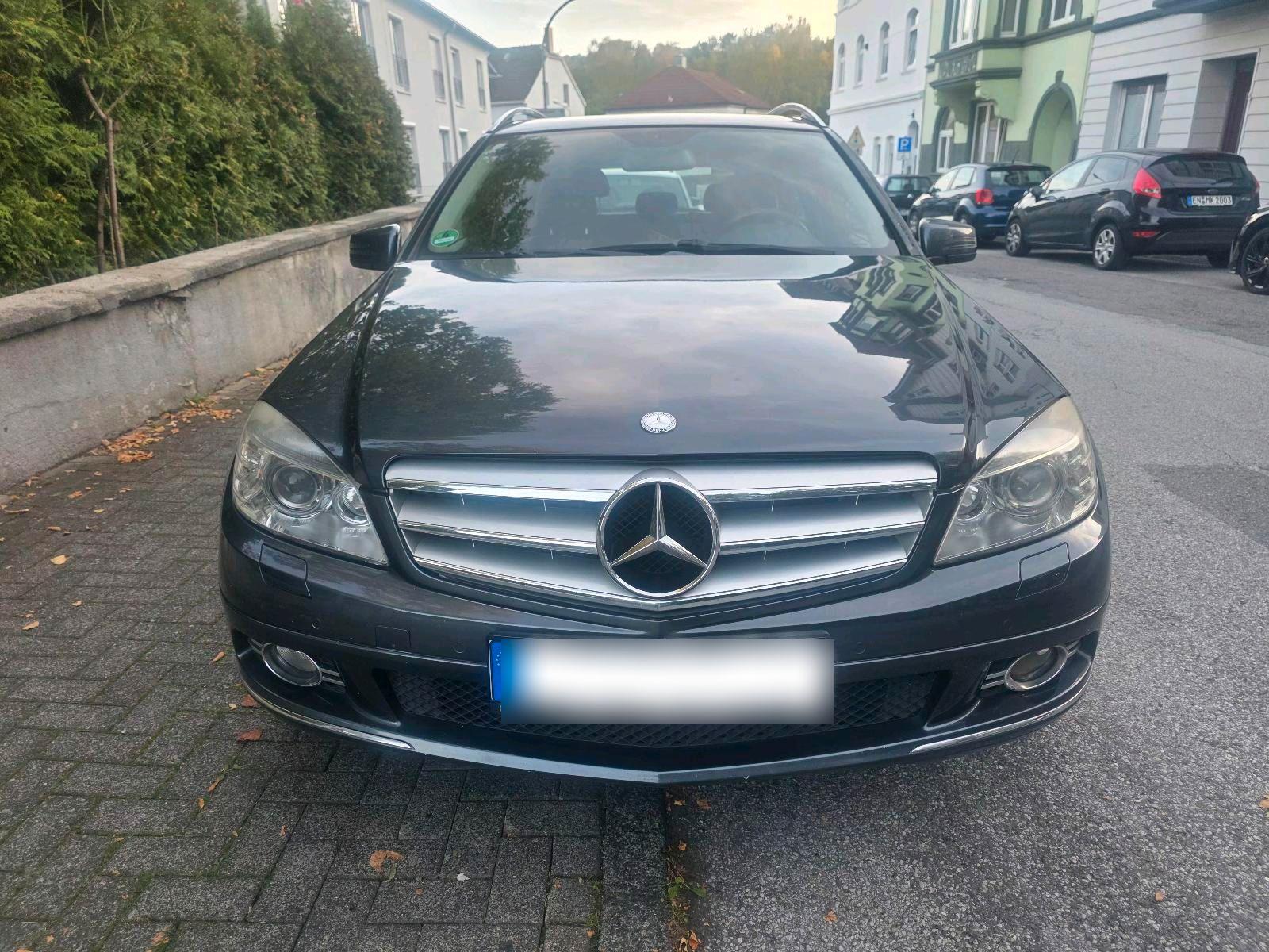 Mercedes-Benz C220 2009 — photo 13