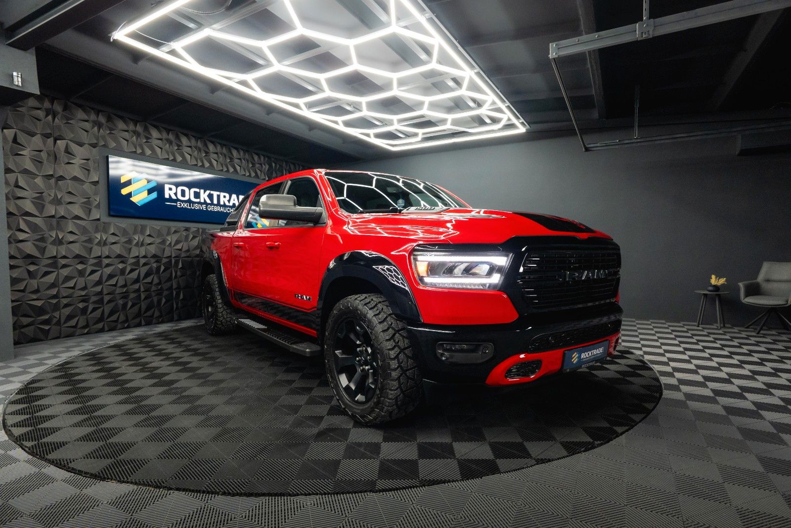 Fahrzeugabbildung Dodge RAM 5.7 V8 HEMI 4x4 RED DEVIL Offroad NightPaket