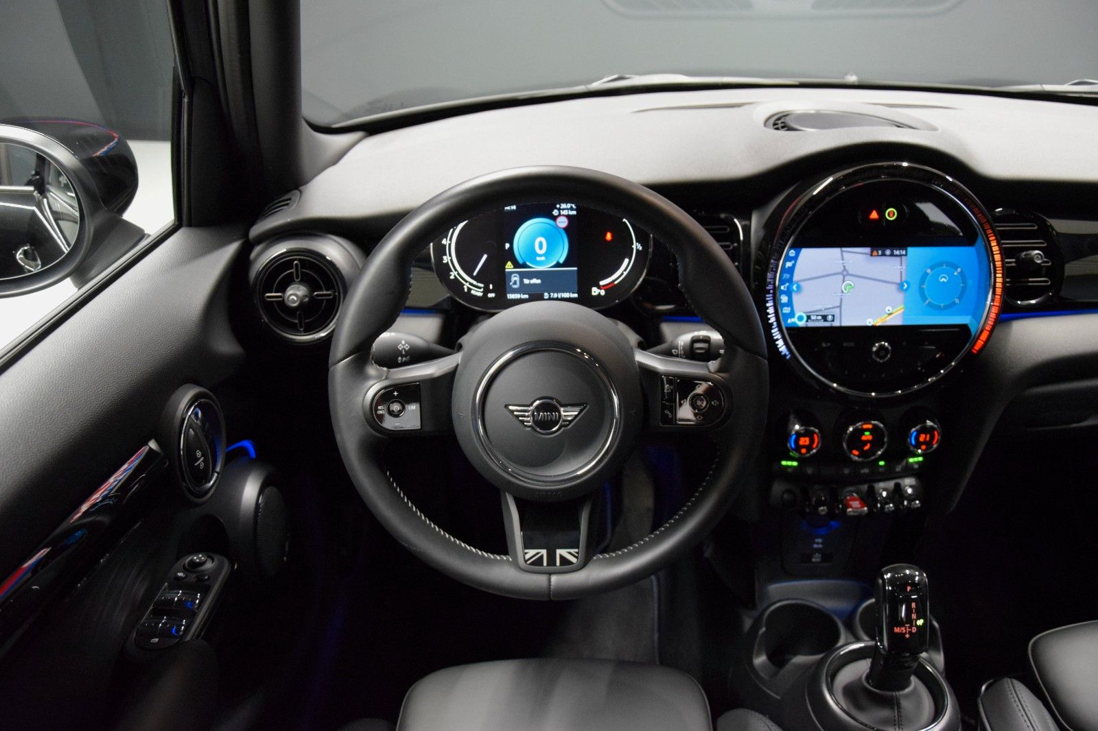 Fahrzeugabbildung MINI Cooper Autom.Mini Yours Trim 5-Tür Premium Extra