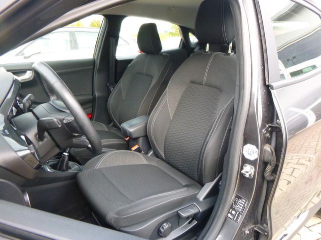 Fahrzeugabbildung Ford Puma Titanium S/S >NAV/LED/KAM/PDC/SHZ/ACC<