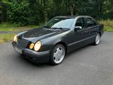Mercedes-Benz Mercedes Benz E280 Limousine - gebrauchte Mercedes-Benz E 280 aus dem Jahr 2001