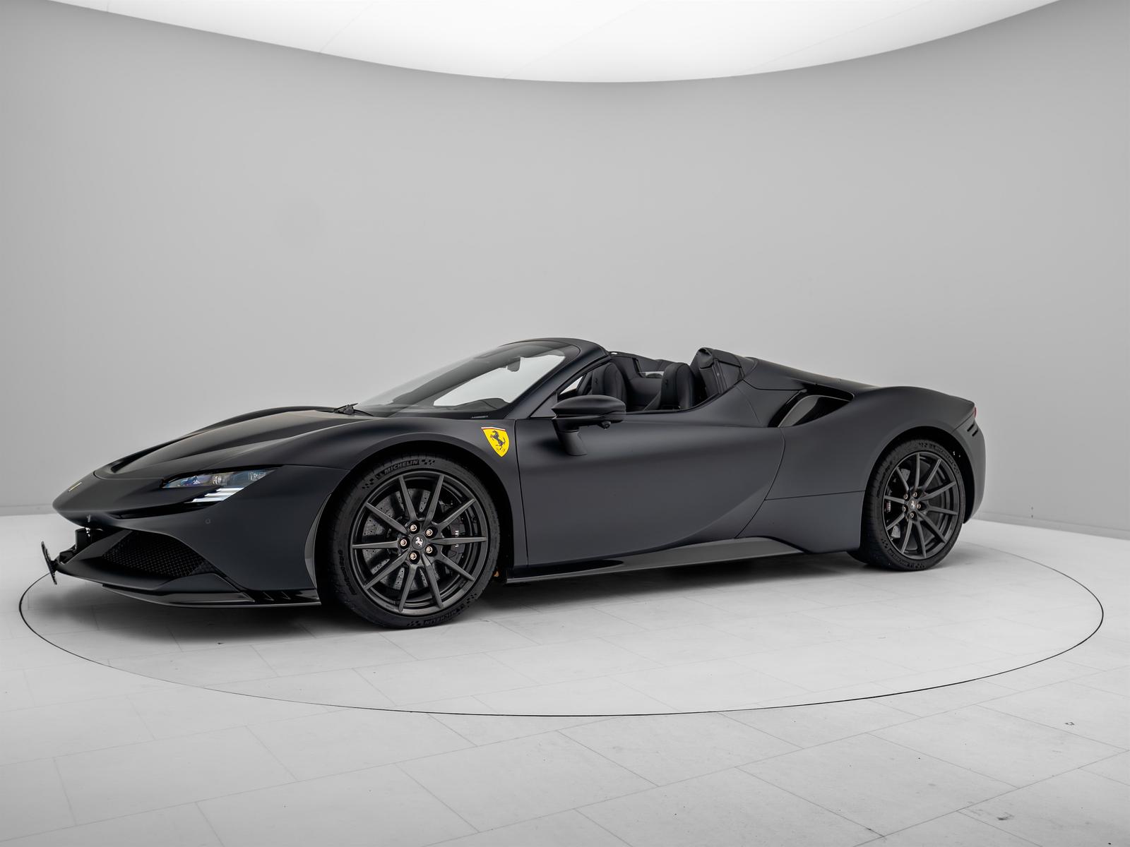 Ferrari SF90 Spider NERO OPACO - FERRARI HAMBURG