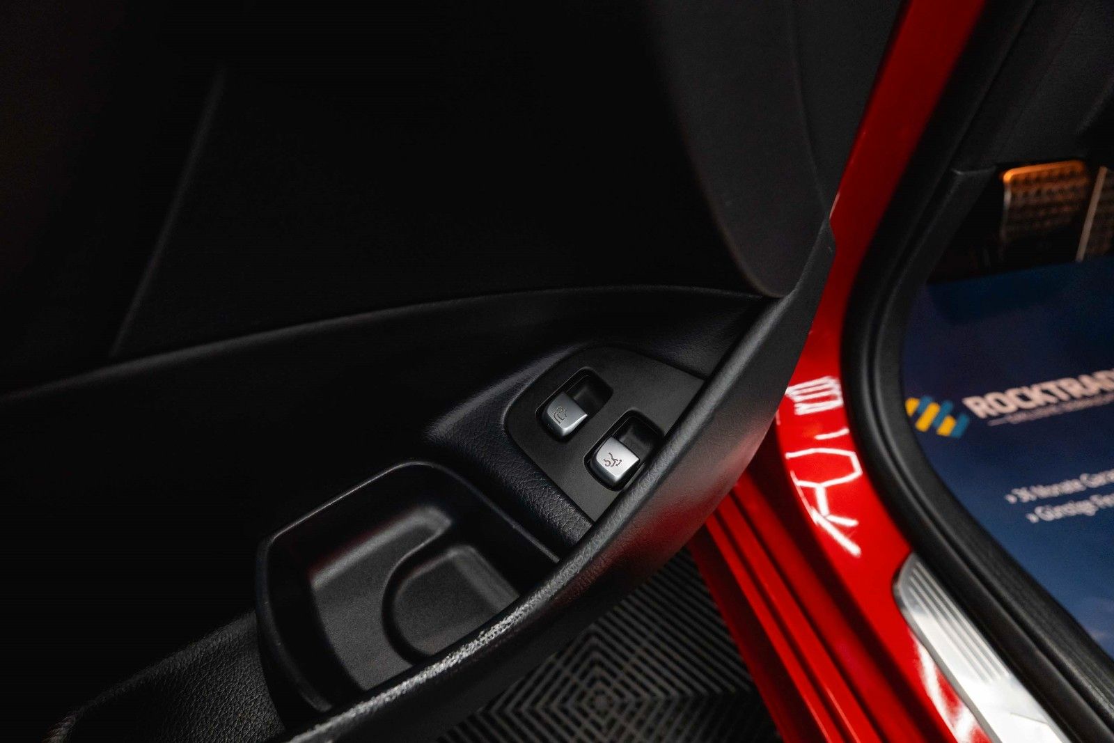 Fahrzeugabbildung Mercedes-Benz E 43 AMG 4Matic Night-Paket *Airmatic*ACC*Pano*