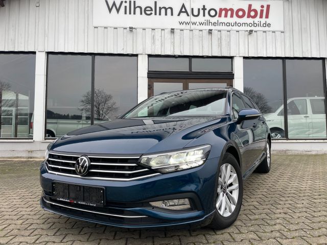 Volkswagen Passat Var. LED Kamera ACC AHK schwarzer Himmel