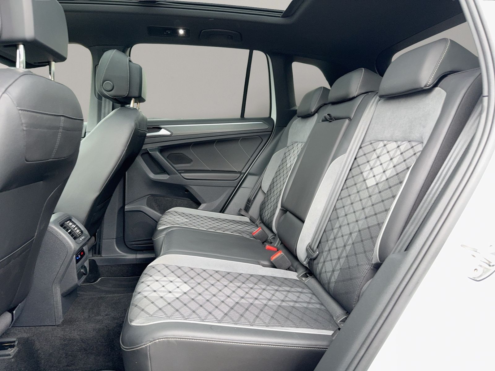 Tiguan R-Line 4Motion 2.0 TDI, AHK, Matrix-LED,