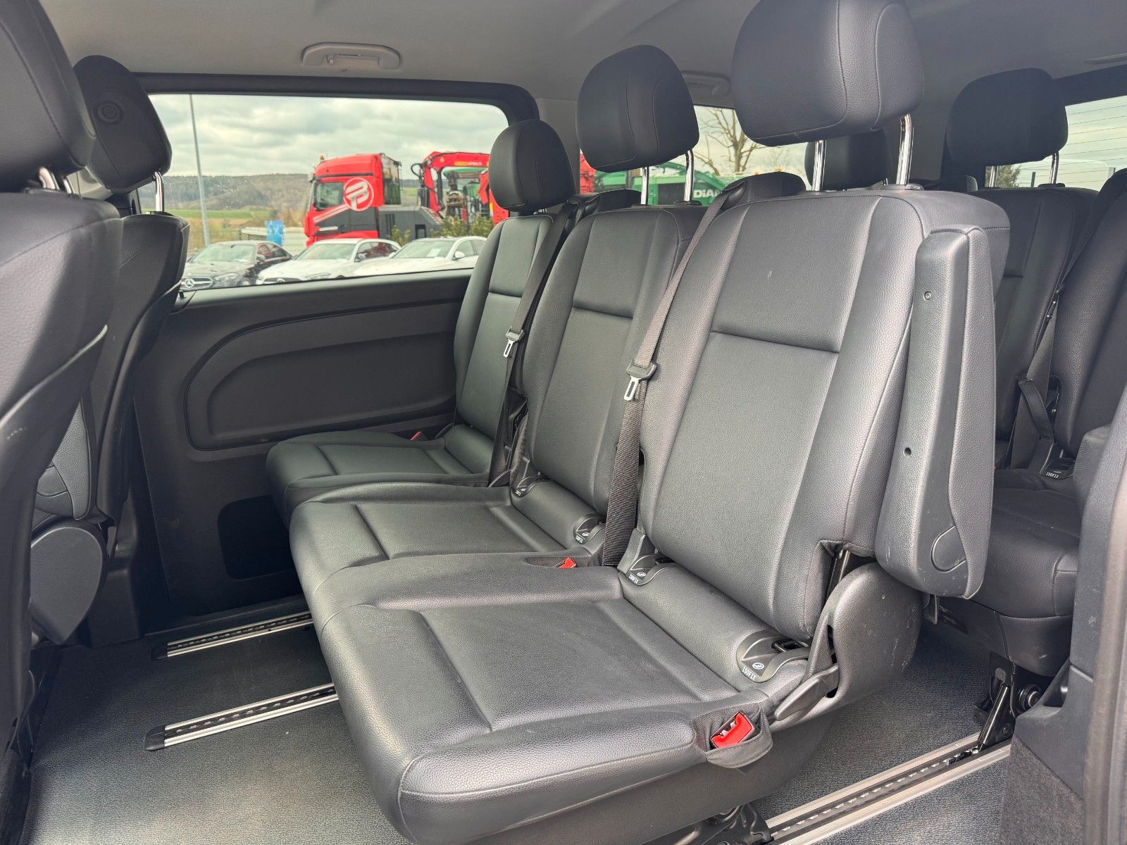 Fahrzeugabbildung Mercedes-Benz Vito 119 CDI Tourer Select DISTRONIC LED AHK2,5t