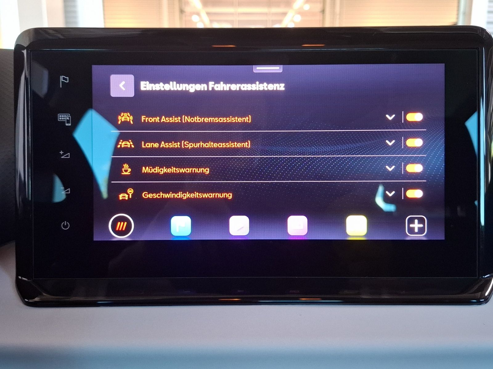 Fahrzeugabbildung SEAT Arona TSI Style LED Navi RFK SHZ GRA APP