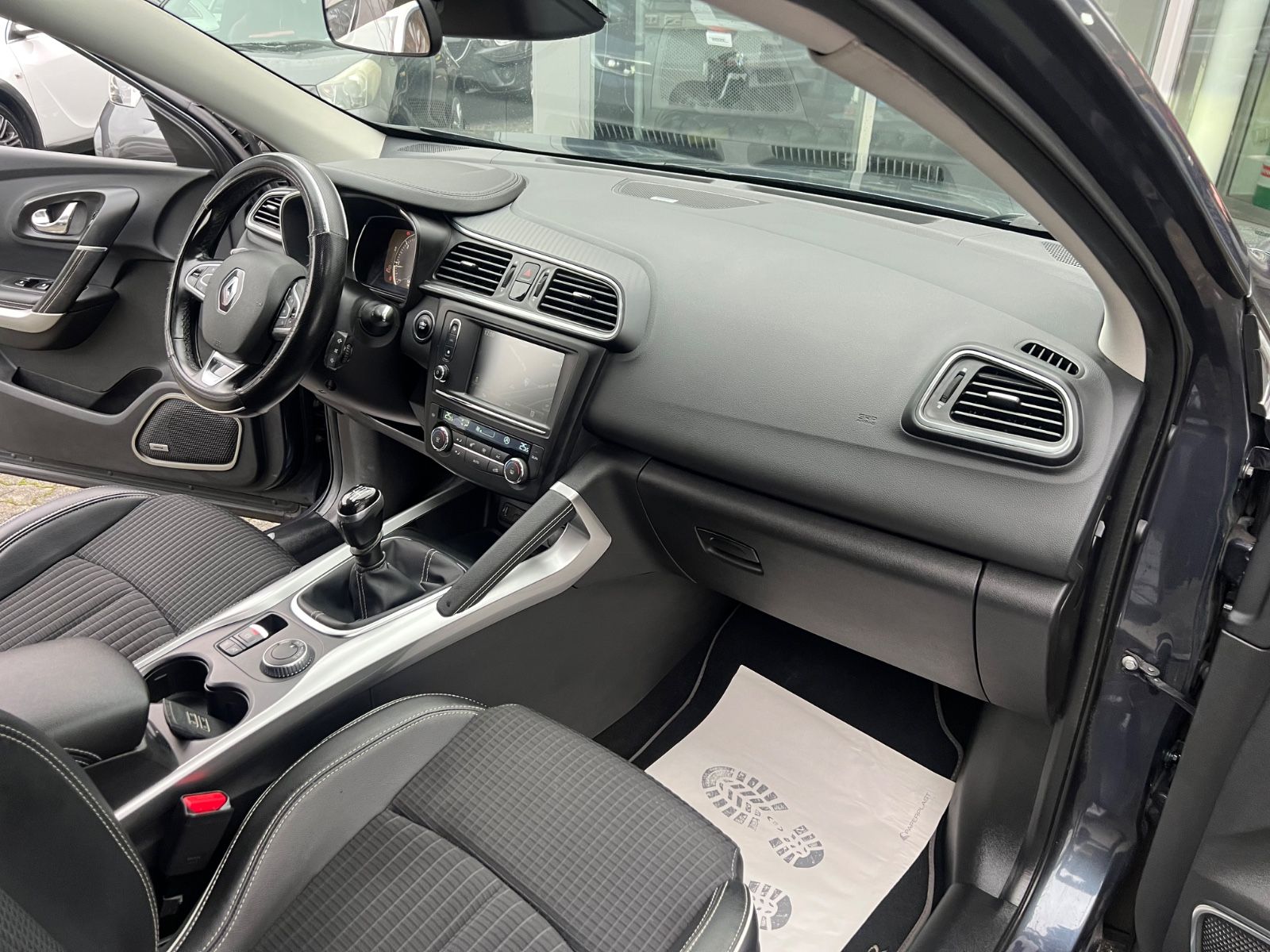 Fahrzeugabbildung Renault Kadjar Bose Edition 4x4 *LED*KAMERA*NAVI*