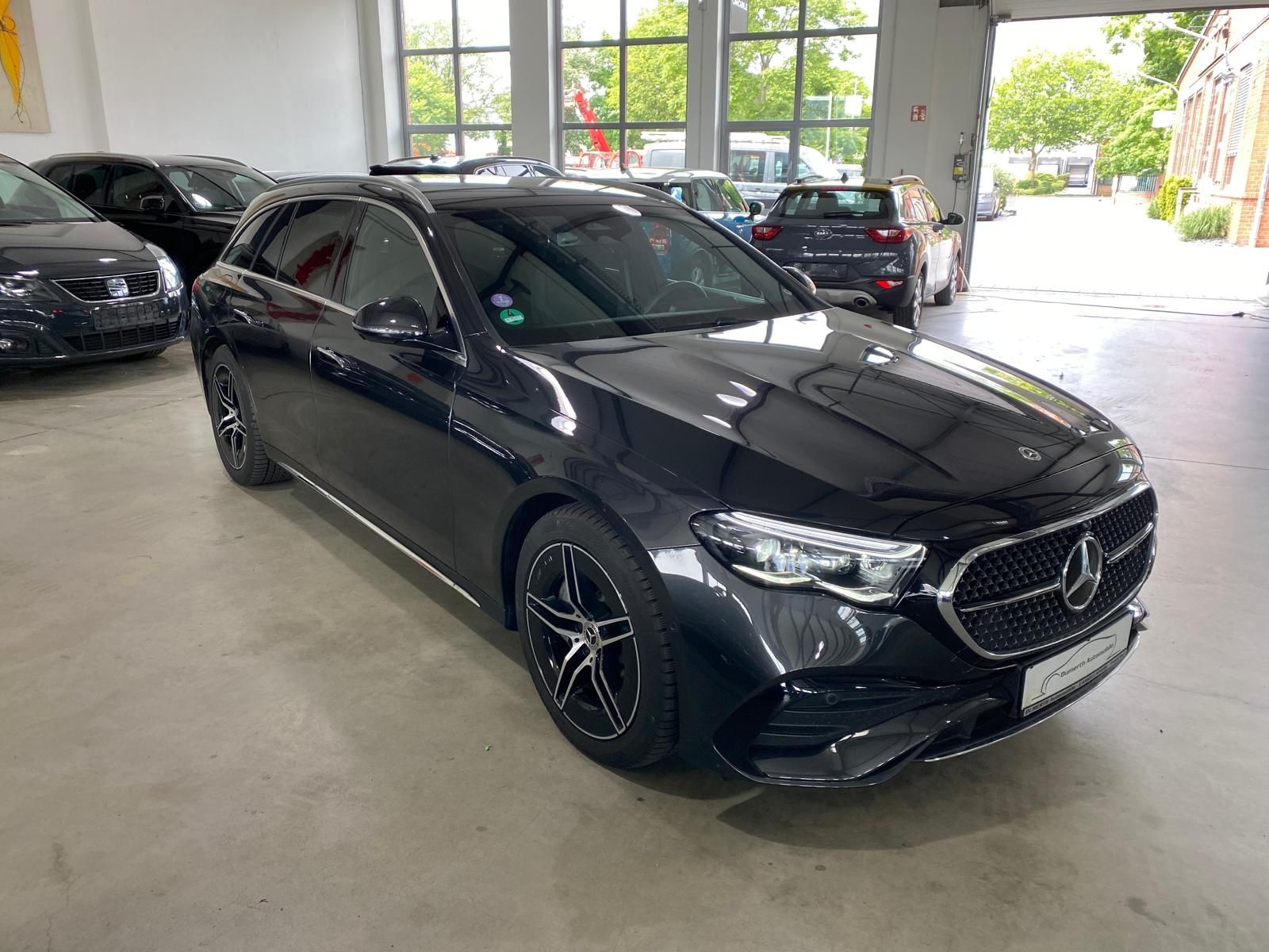 Fahrzeugabbildung Mercedes-Benz E 200 T 4M AMG Advanced+/Airmatic/AHK/360/DIS/