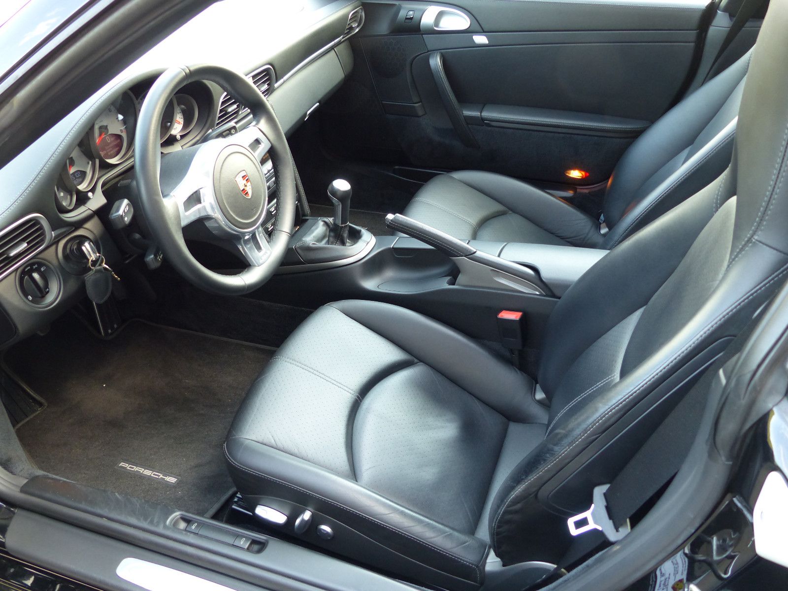 Fahrzeugabbildung Porsche 997.2 Carrera 4 S Coupe *Schalter*