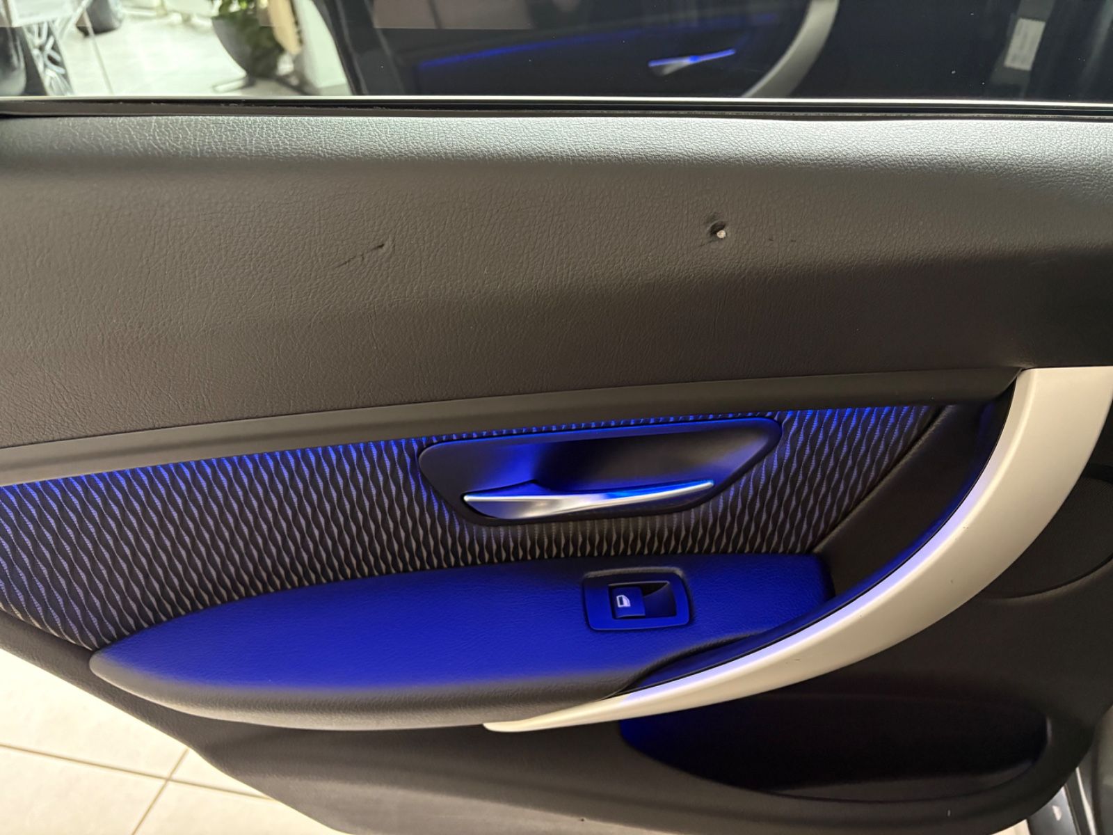 Fahrzeugabbildung BMW 325 d Lim. F30 *NAVIGATION*AMBIENTE*
