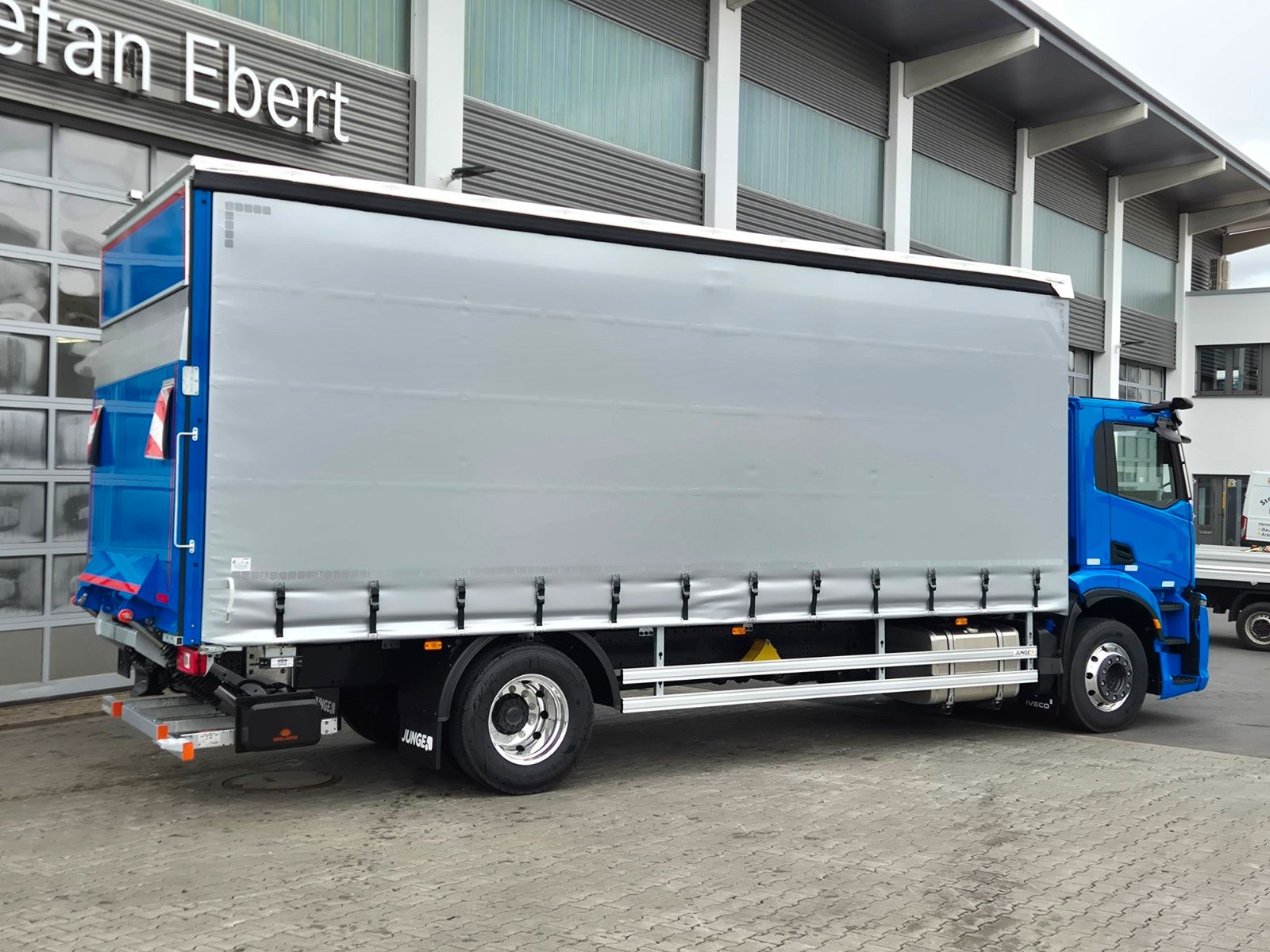 Fahrzeugabbildung Iveco S-Way AD190S40/P Curtainsider *MirrorCam*LBW*