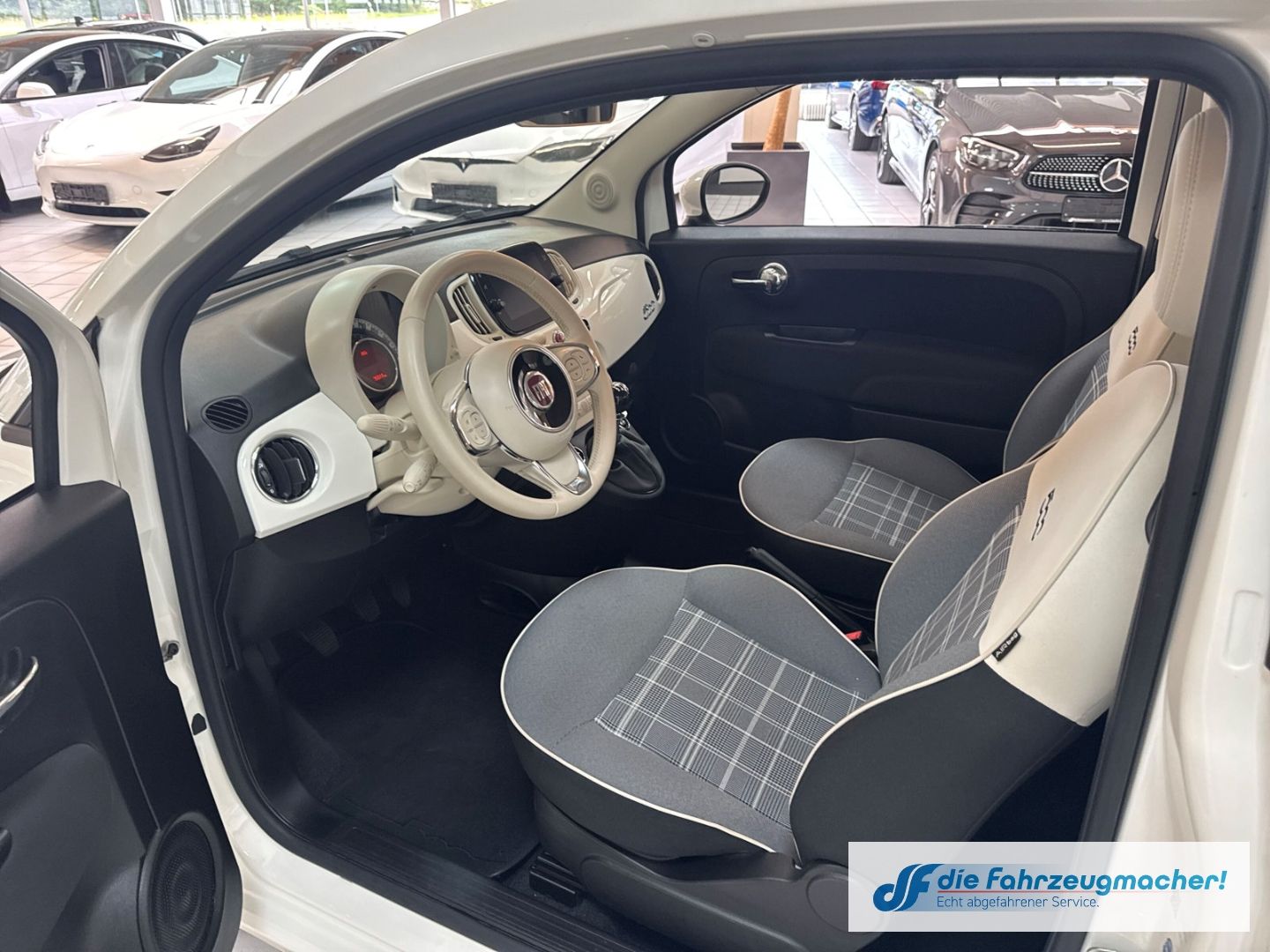 Fahrzeugabbildung Fiat 500 Lounge 1.0 Mild Hybrid EU6d Apple CarPlay An