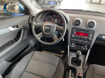 Audi A3 Sportback 1.6 Attraction *TEMPOMAT*SZHZ*KLIMA