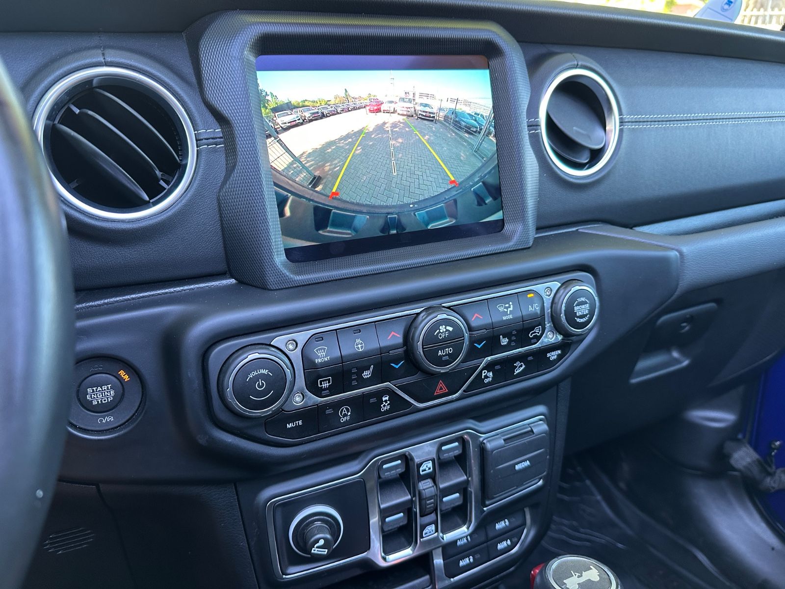 Fahrzeugabbildung Jeep Wrangler Sahara AEVDualSportRT*KotflügelJL