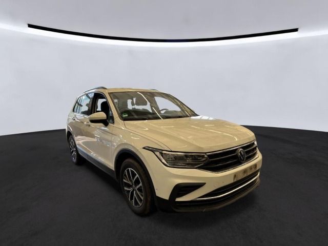 Volkswagen Tiguan 1.5 TSI DSG Life Business Navi AHK LED AC foto 4