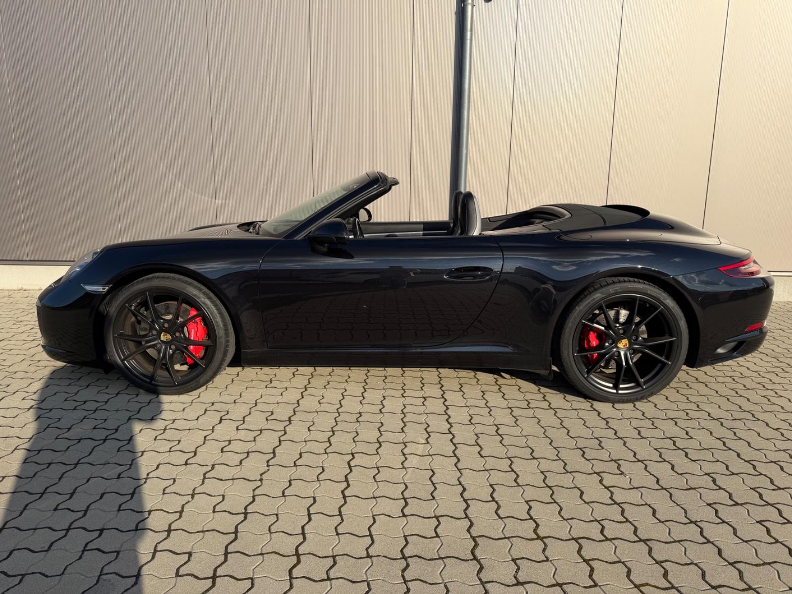 Porsche 911 Carrera S Cabrio PDK ! 1 Hand, Service neu !