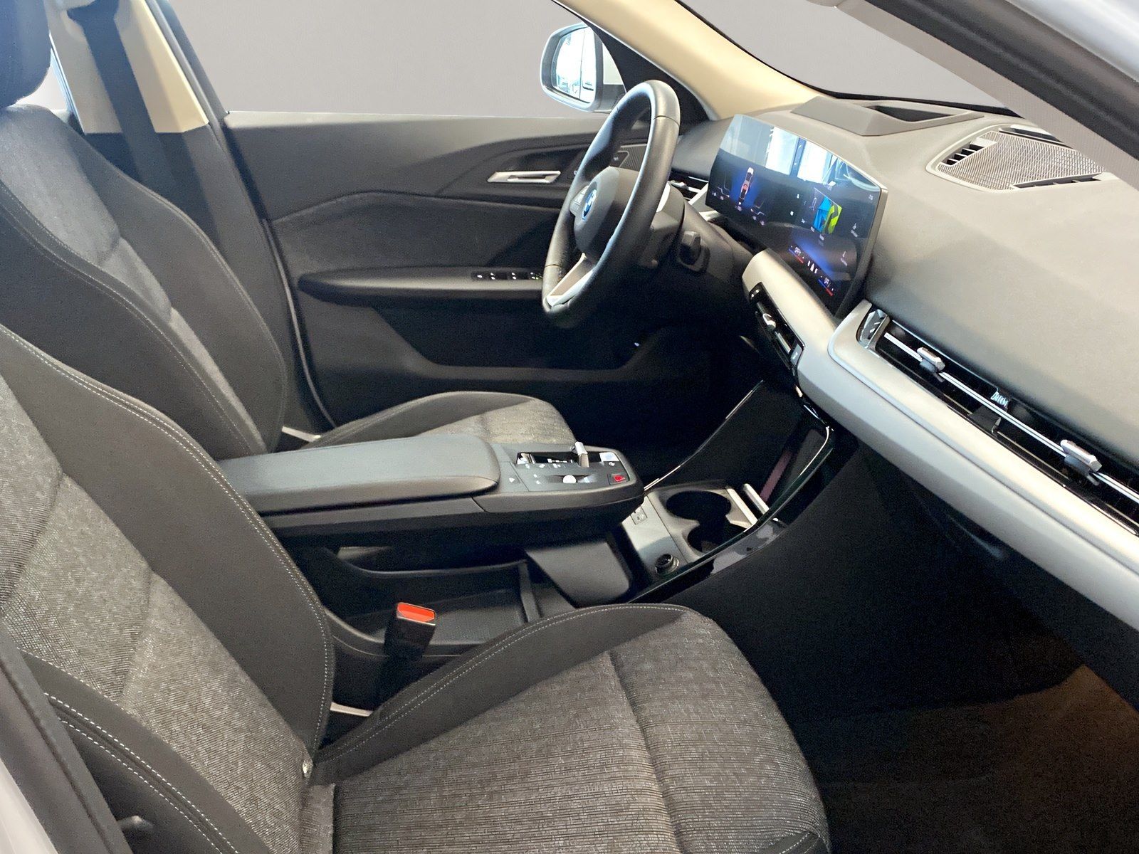 BMW iX2 - Bild 5