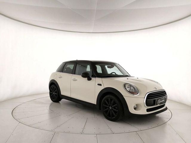 MINI Mini Cooper D 1.5 D Cooper D Business Auto