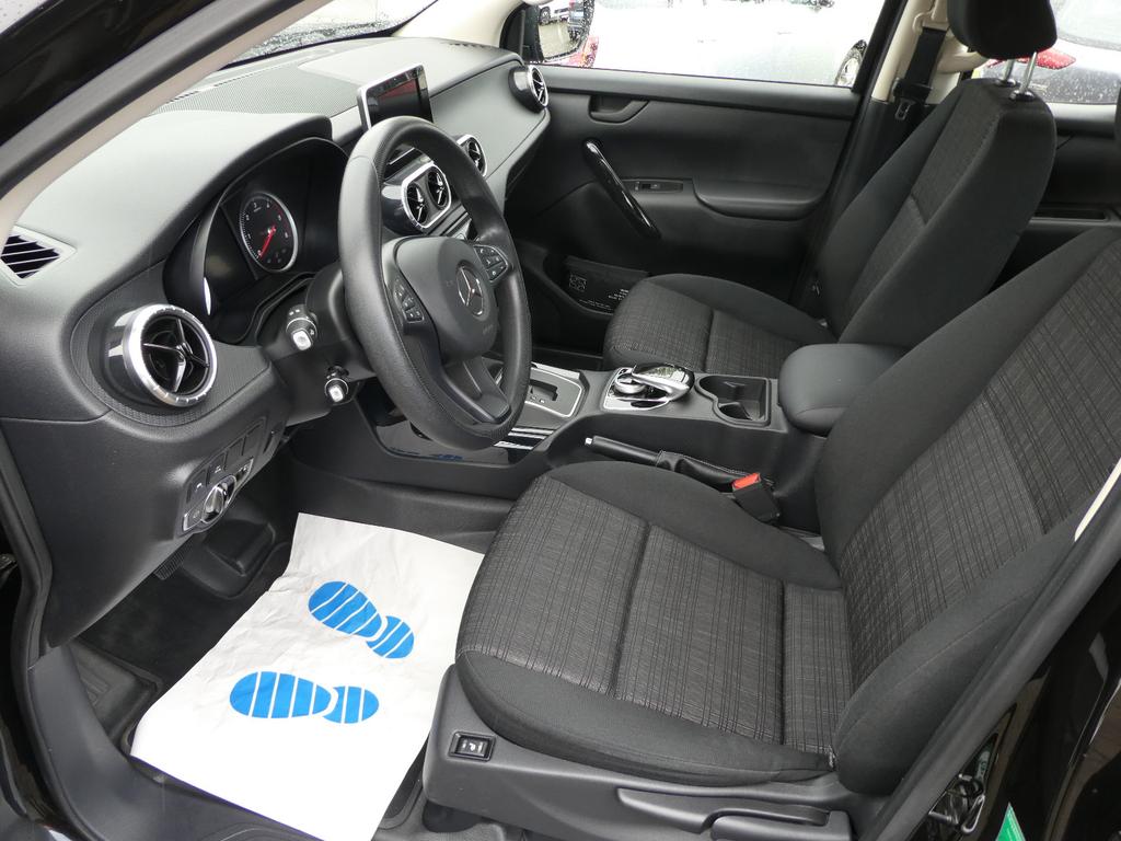 Mercedes-Benz X 250