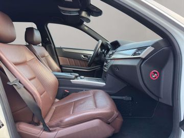 Mercedes E 250 - 12