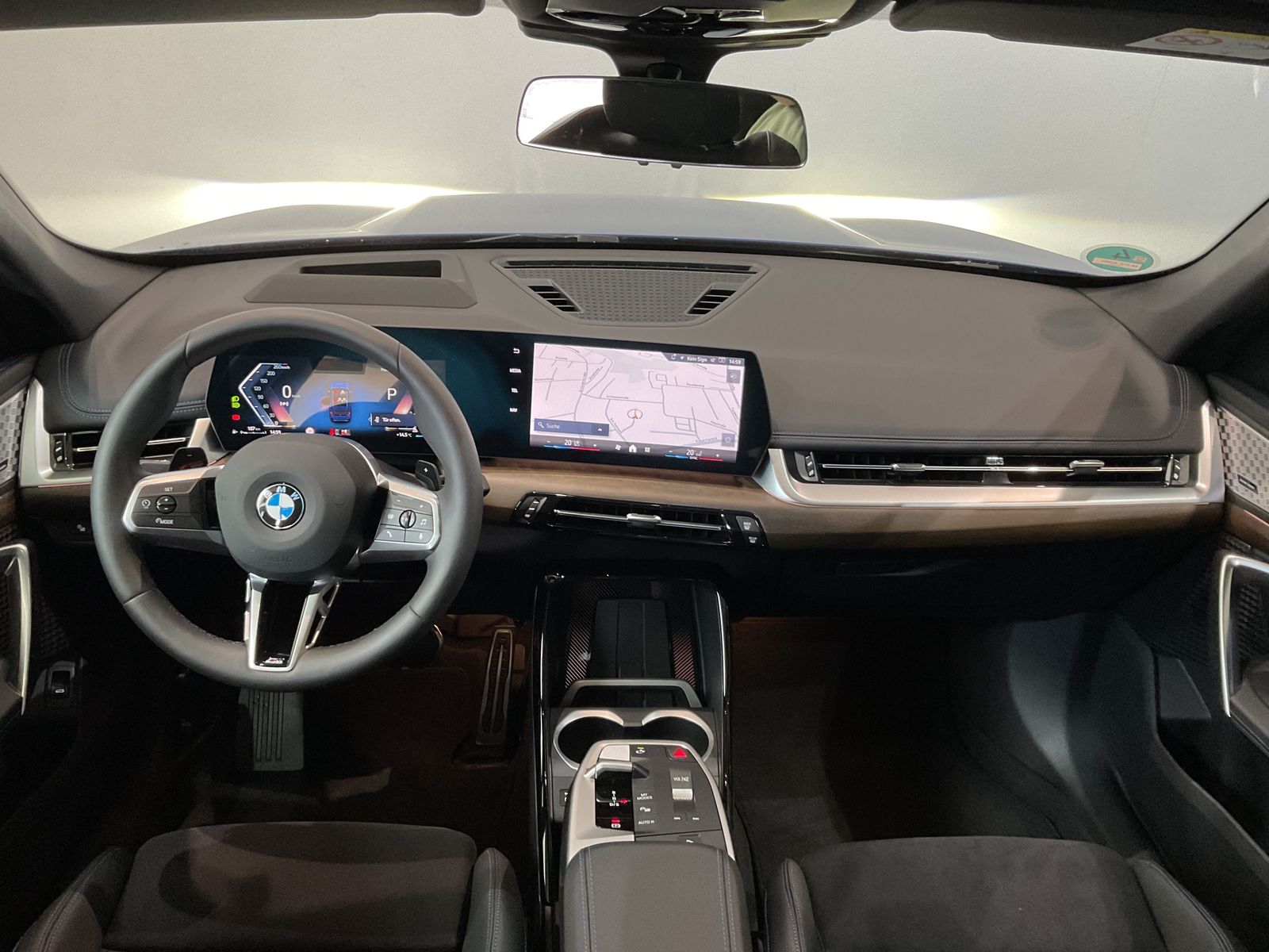 Fahrzeugabbildung BMW X1 sDrive20i | M-Sportpaket | Panorama-Glasdach