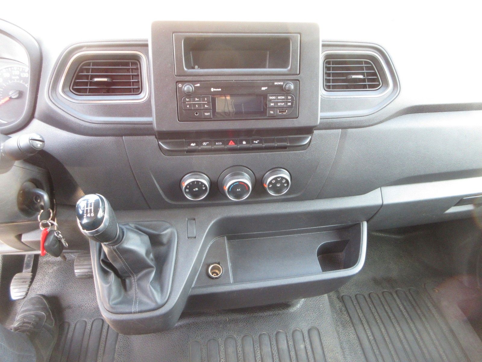 Fahrzeugabbildung Opel Movano B Kasten 2.3Ltr. 107KW RWD  L4H3 3,5t