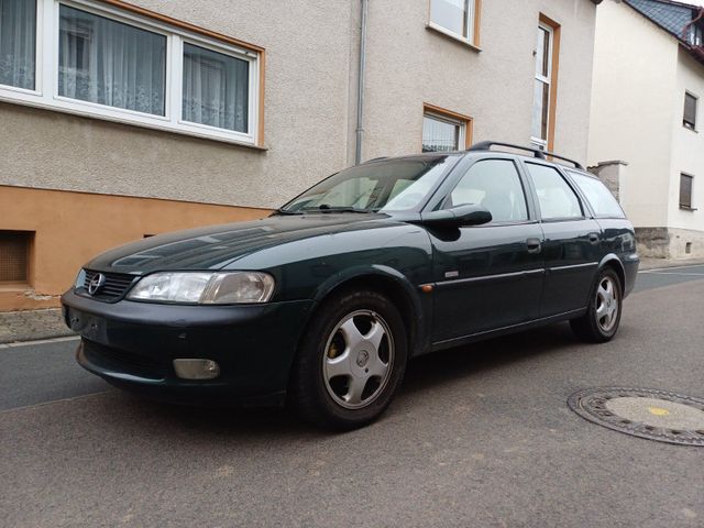 Opel Vectra B Caravan 1,6 AHK TÜV 12,25 Beschäd...