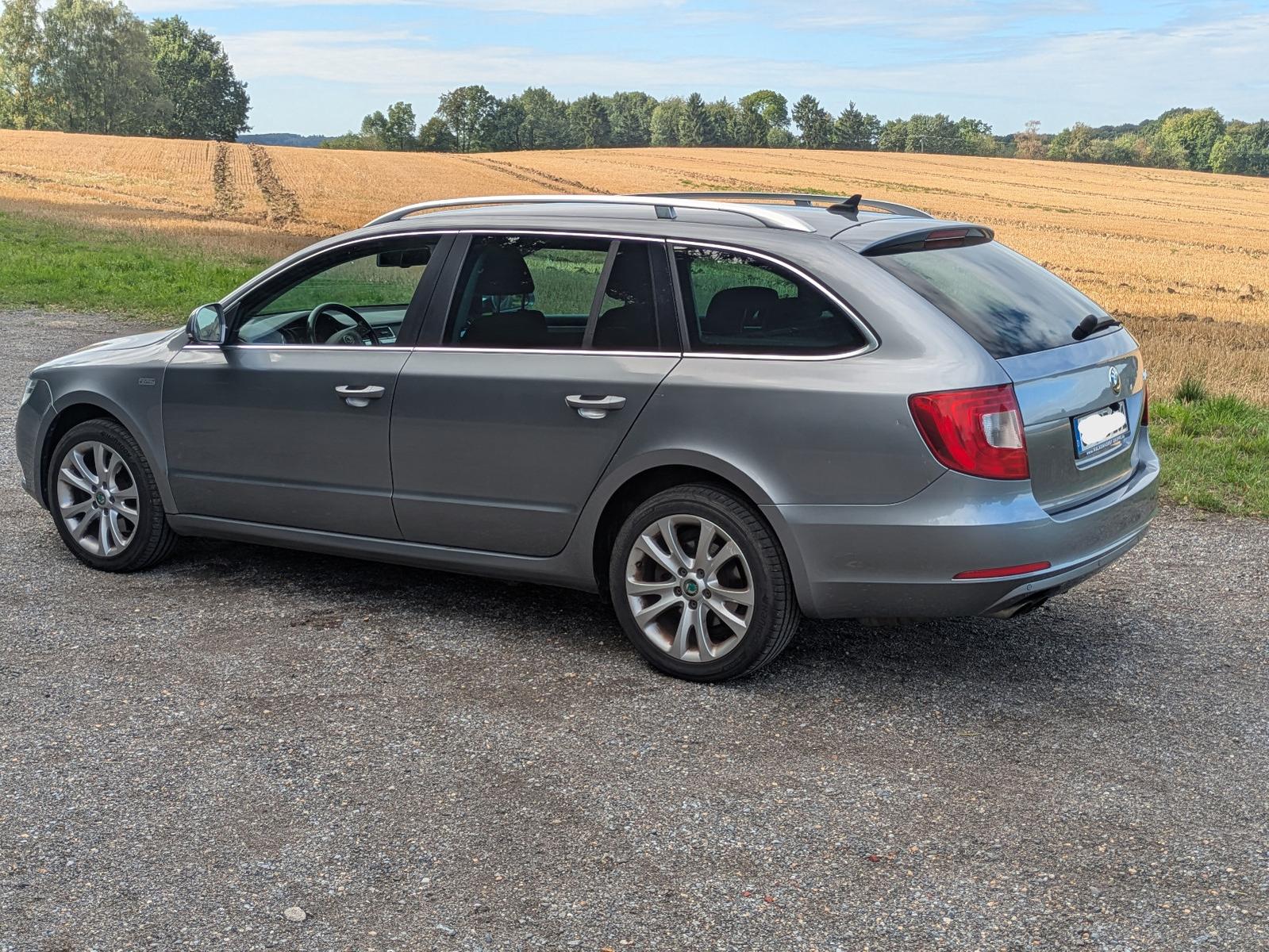 Skoda Superb 2011 — photo 5