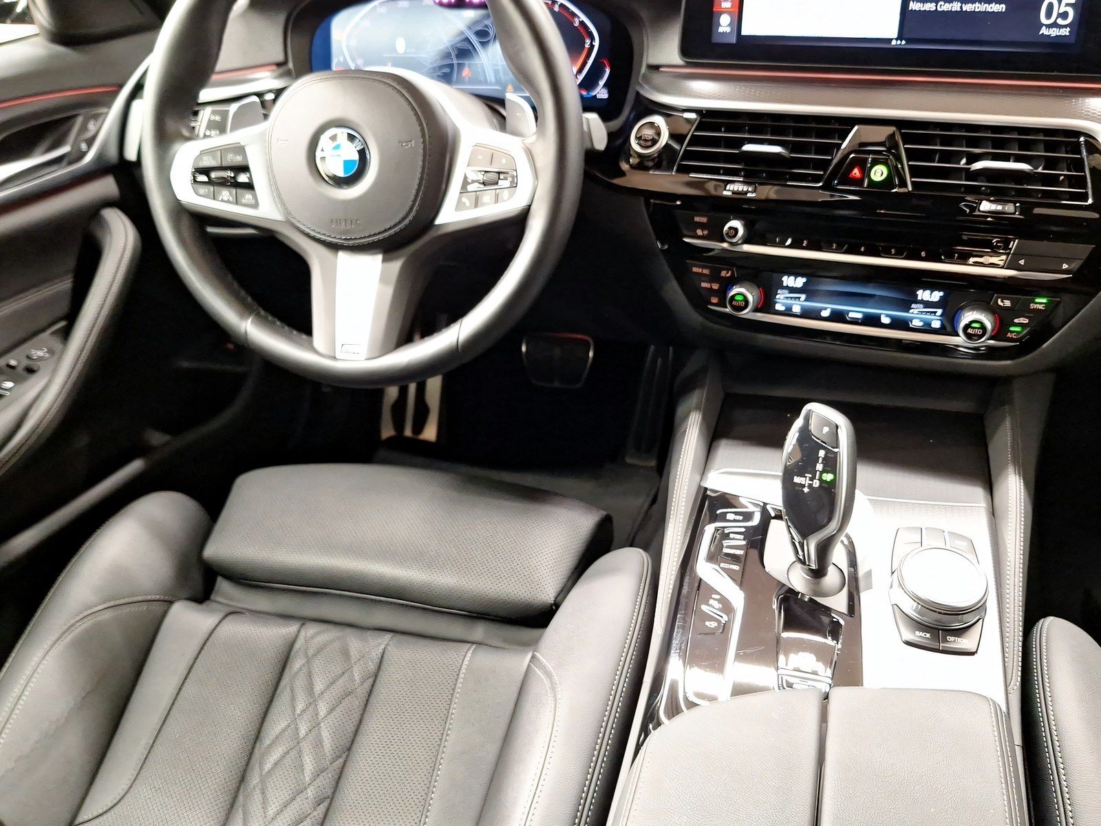 BMW 520d xDrive Touring M Sport AHK LiveCockpitProf foto 14